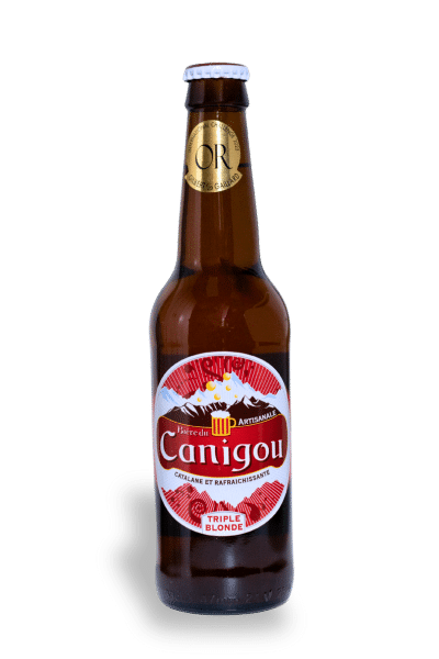 Bouteille de Bière du Canigou Triple Blonde, étiquette rouge/blanche, autocollant médaille d'or sur le col.